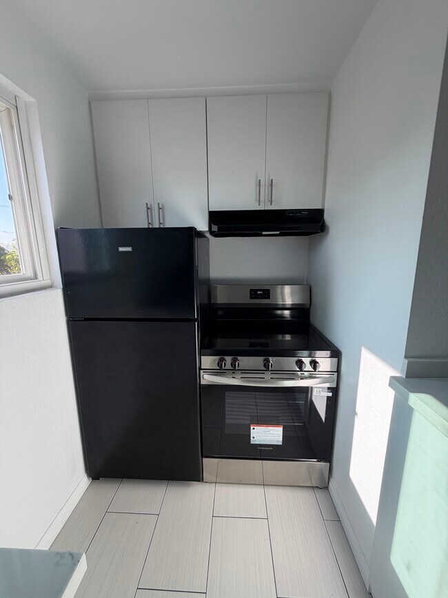 Foto del edificio - 195 Madrona St