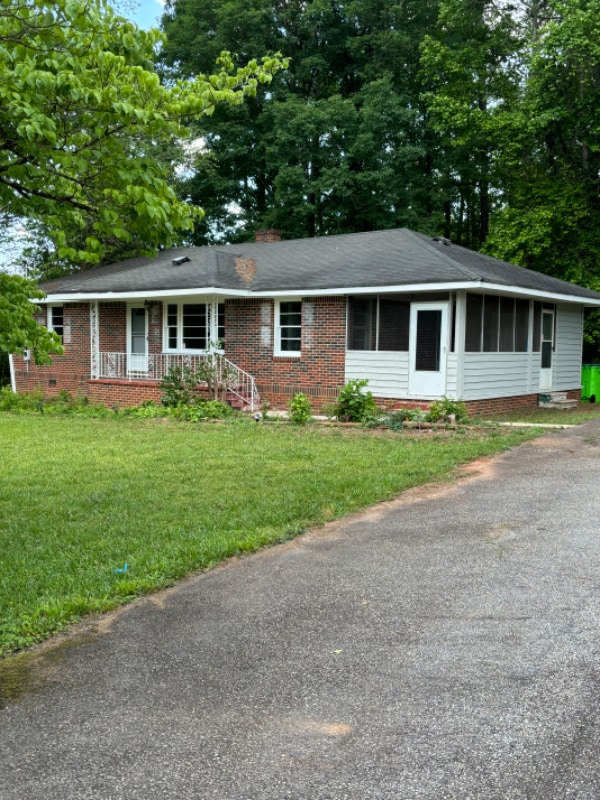 Building Photo - 5080 Brookwood Dr