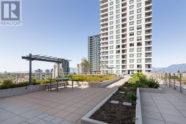 Building Photo - 5515-5515 Boundary Rd