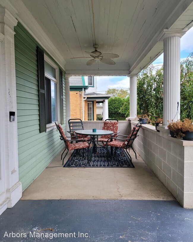 Building Photo - 5 br, 2.5 bath House - 211 Bigham Street