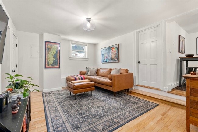 Building Photo - 209 Bunker Hill St