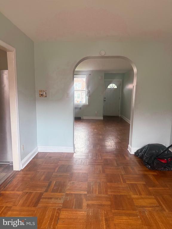 Foto del edificio - 7249 Pine St