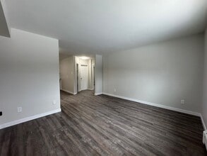 Building Photo - 247 Durand St