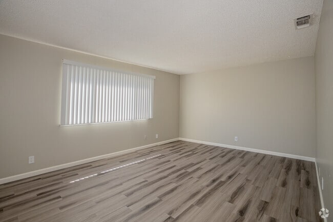 1BR, 1BA - 700SF - Montecito Apartments