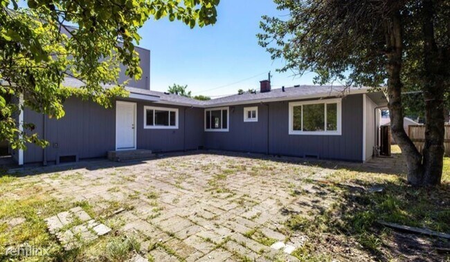 Foto del edificio - 3 br, 2 bath House - 514 Bridges Ave S