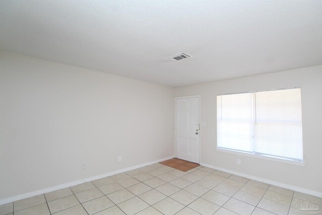 Building Photo - 10151 Guidy Ln