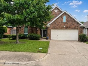 Building Photo - 3867 Ridgelake Ct