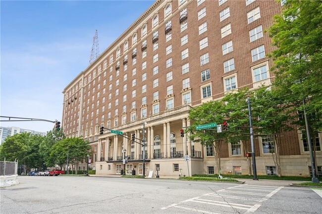 Building Photo - 30 5th St NE
