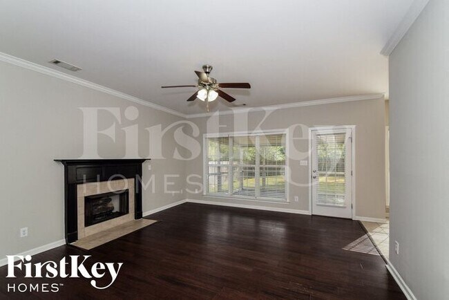 Foto del edificio - 6252 Letson Farm Trail