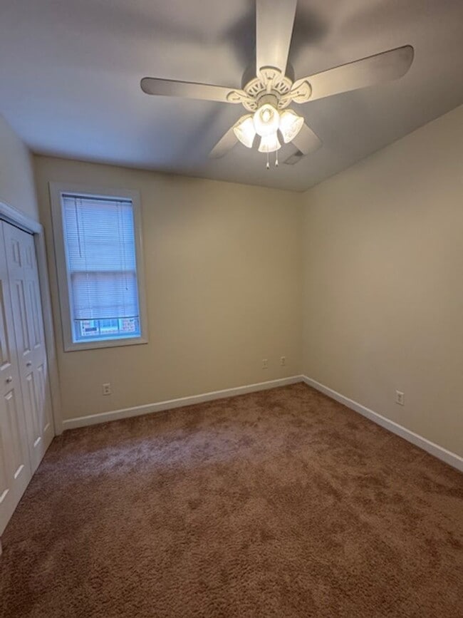 Building Photo - Carleton Town Homes