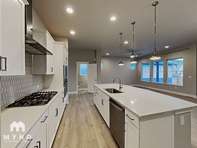 Building Photo - 6047 N Netherland Ct