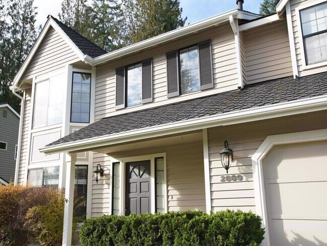 Building Photo - 4 Bedroom Sammamish Charmer!