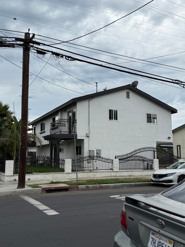 Outside Side View - 1875 Lemon Ave