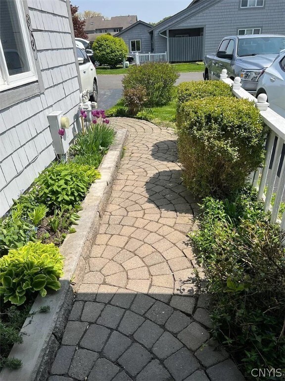 Foto del edificio - 476 Summerhaven Dr N