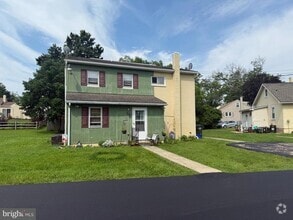 Building Photo - 1552 E Philadelphia Ave