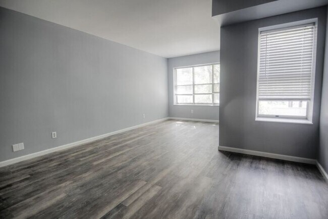 Foto del edificio - 5529 Pershing Ave