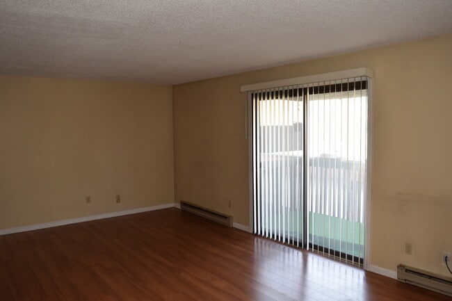 Building Photo - 3013 W Heritage Dr