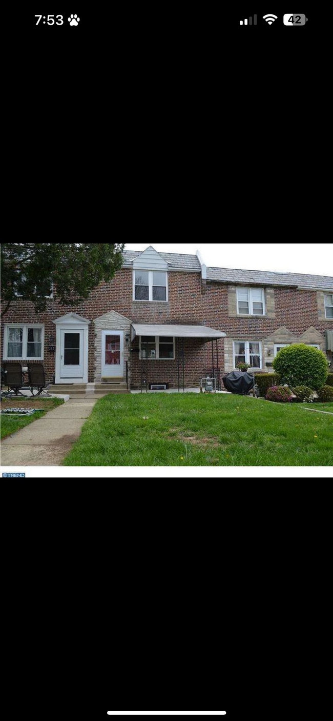Building Photo - 255 W Wyncliffe Ave