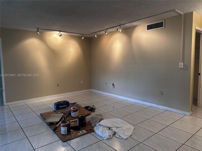 Building Photo - 8810 SW 123rd Ct