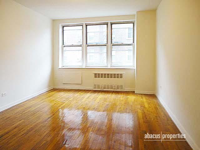 Foto del edificio - 227 E 7th St