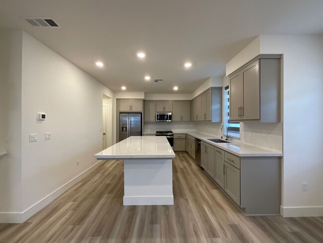 Foto del edificio - 37409 Bowline Road, Newark, CA 94560