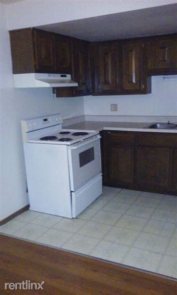 Building Photo - 2405 Eastmoreland Ave