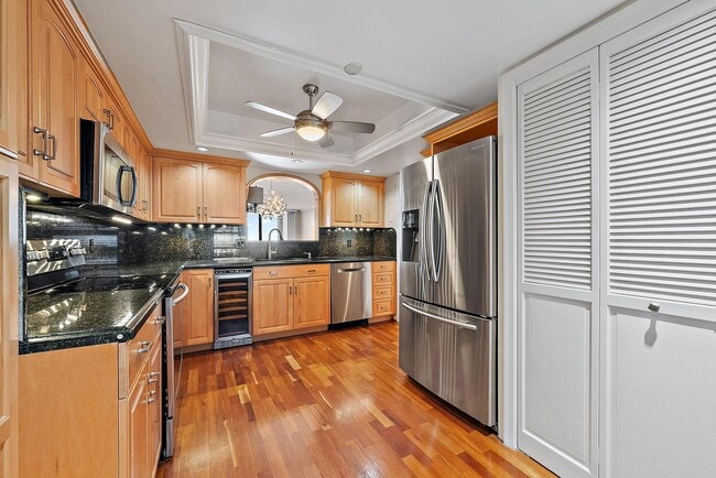 Foto del edificio - 356 Golfview Rd