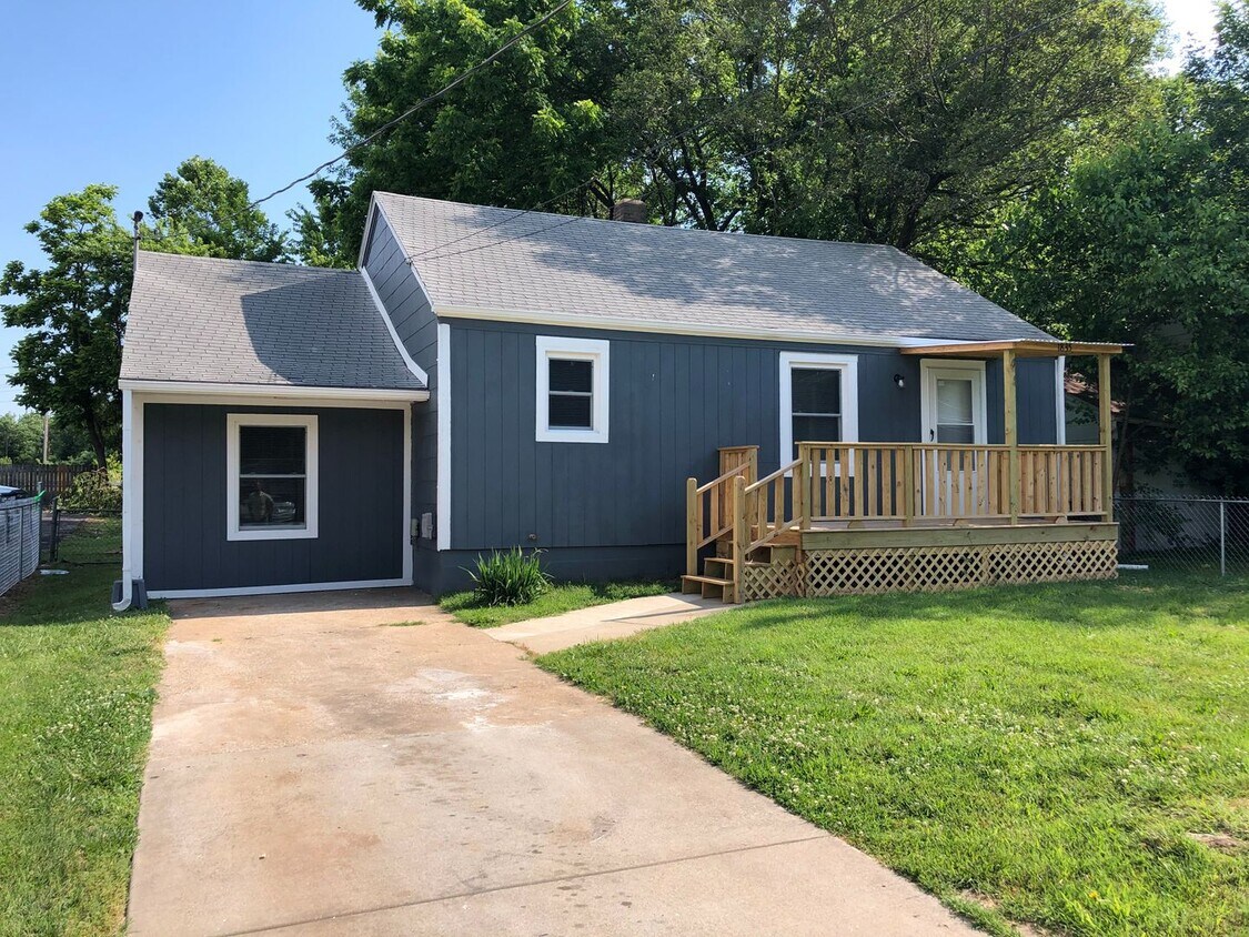 1835 E Grand St, Springfield, MO 65804 House Rental in Springfield