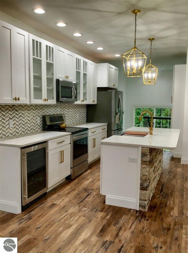 Foto del edificio - Step Into Luxury and Style – Impeccably Re...