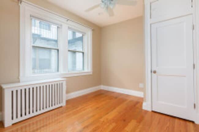 Building Photo - AWESOME FENWAY 3 BED!!