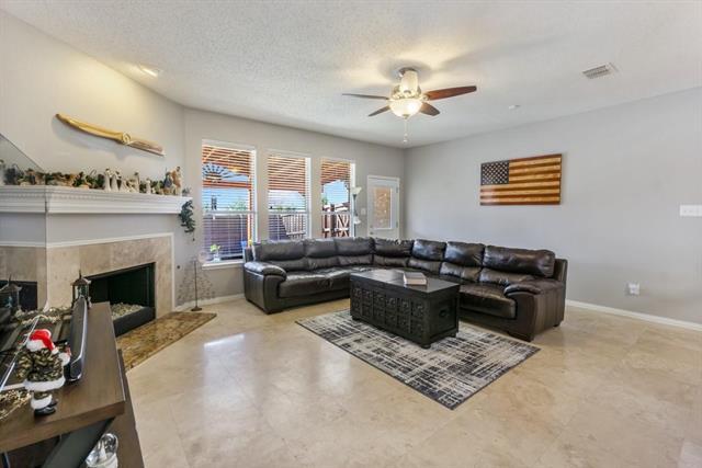 Foto del edificio - 7211 Waterlily Ln