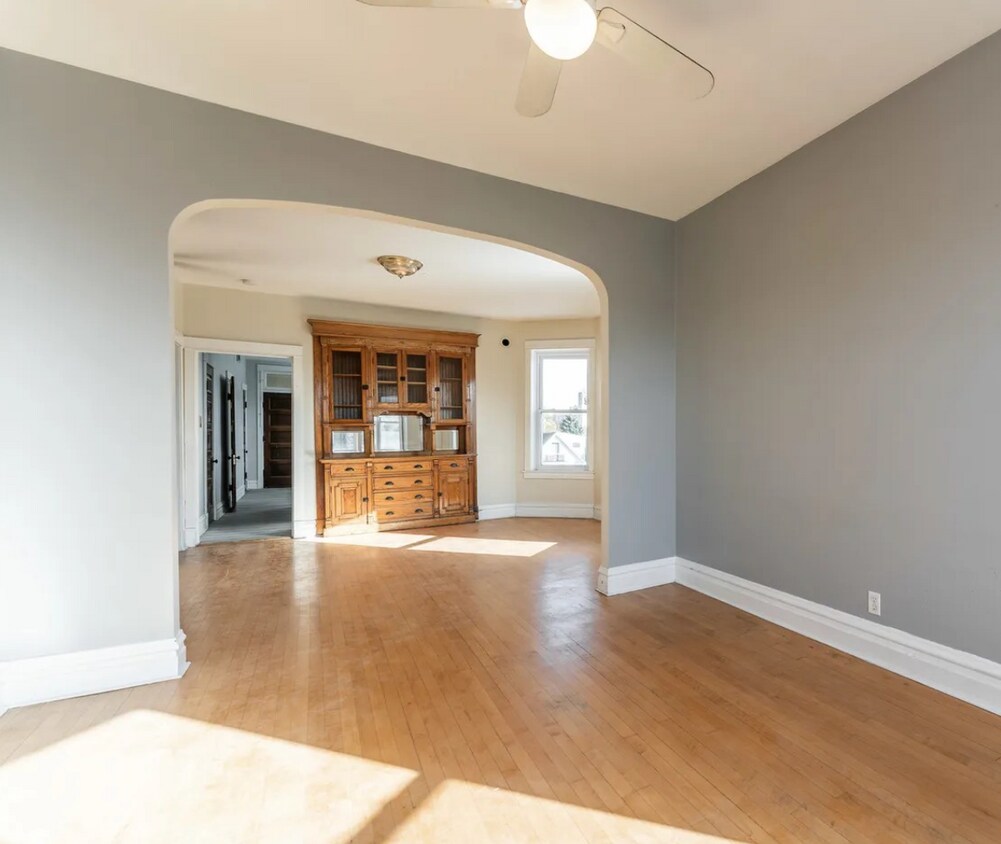 Foto del edificio - 2042 W Armitage Ave