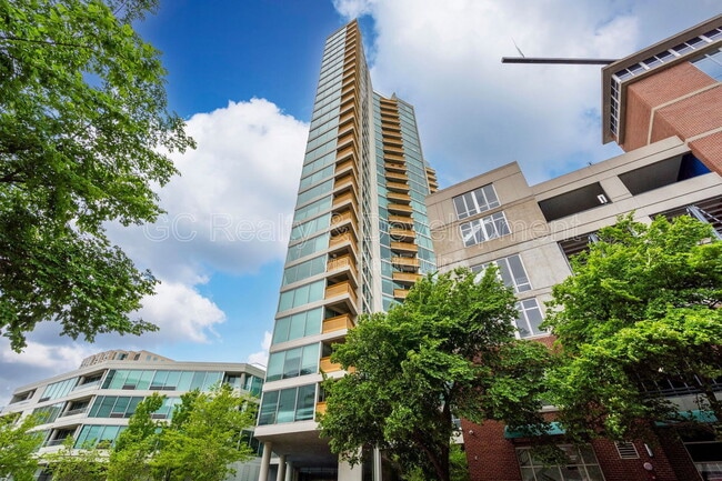 Building Photo - 1720 Maple Ave