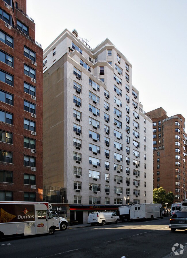 Building Photo - 135-145 E 83rd St