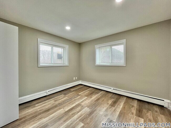 Foto del edificio - 226 Parker Hill Ave