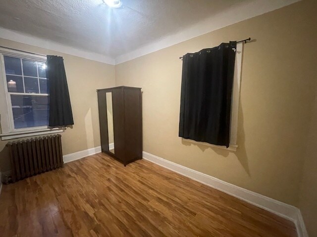 Photo du bâtiment - 12 Barton St W