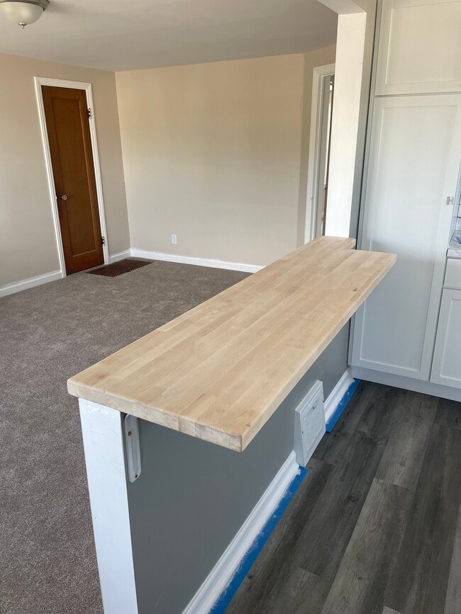 Foto del edificio - 826 Englewood Ave