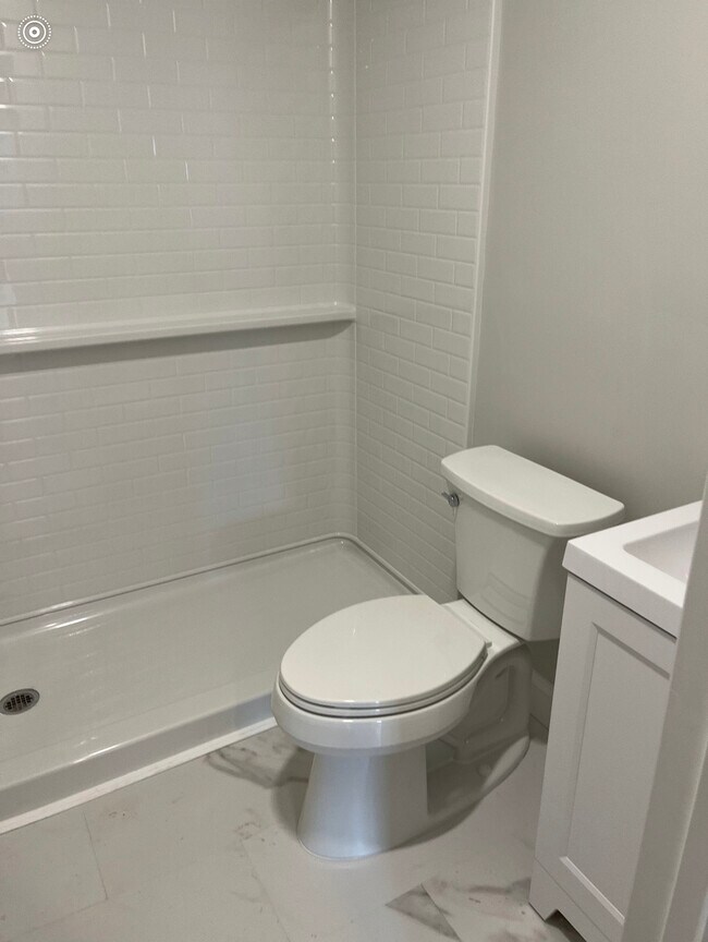 Foto del edificio - 32 South Main St