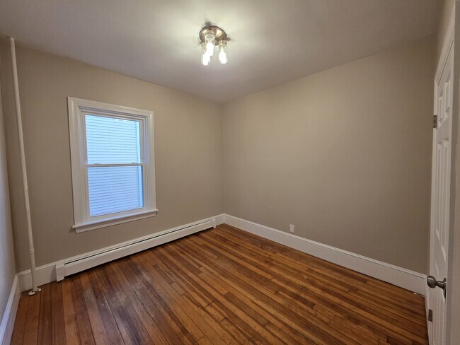 Foto del edificio - 2 Louisbourg Pl