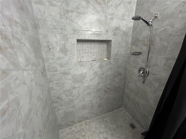 Foto del edificio - 571 SW 29th Terrace