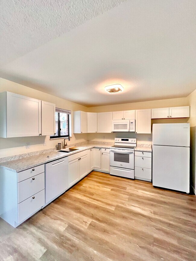 Building Photo - 2217 Bismarck Ct