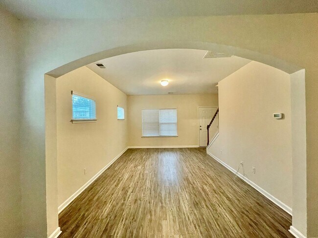 Foto del edificio - 243 Village Creek Way