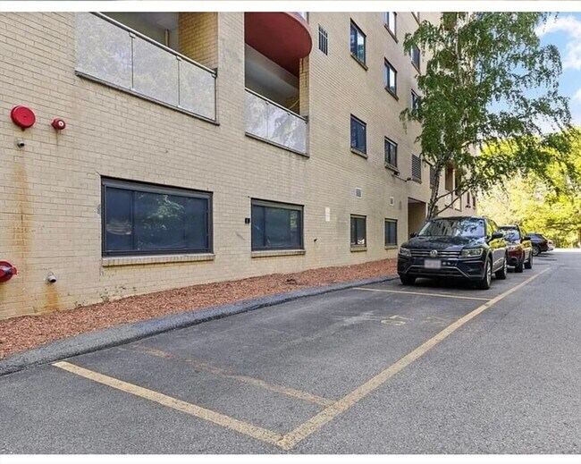 Foto del edificio - 2500 Mystic Valley Pkwy