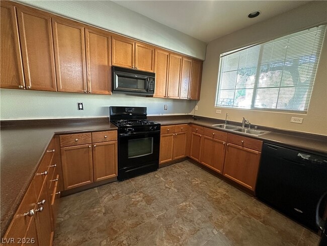 Building Photo - 10573 Danielson Ave