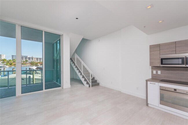 Building Photo - 400 Sunny Isles Blvd