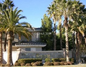 Building Photo - 7119 N Durango Dr