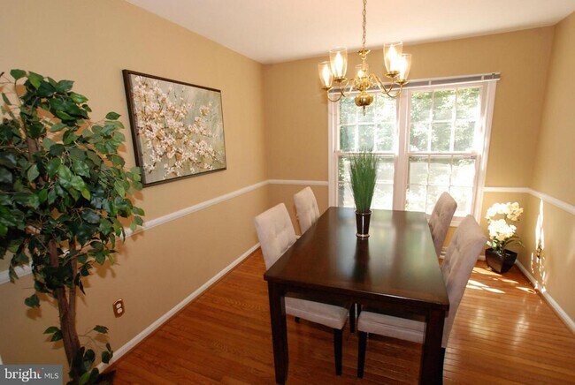 Foto del edificio - 6042 Haverhill Ct