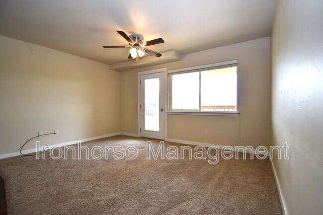 Building Photo - 2226 Baxter Ln