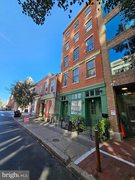 Building Photo - 105 S 2nd St