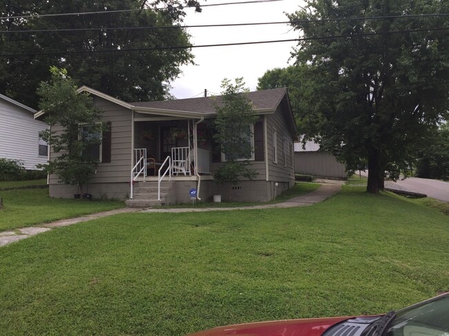Building Photo - 501 Elk Ave N
